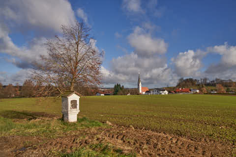 Gemeinde Neumarkt_St._Veit Landkreis Mühldorf Hörbering Bildstock (Dirschl Johann) Deutschland MÜ